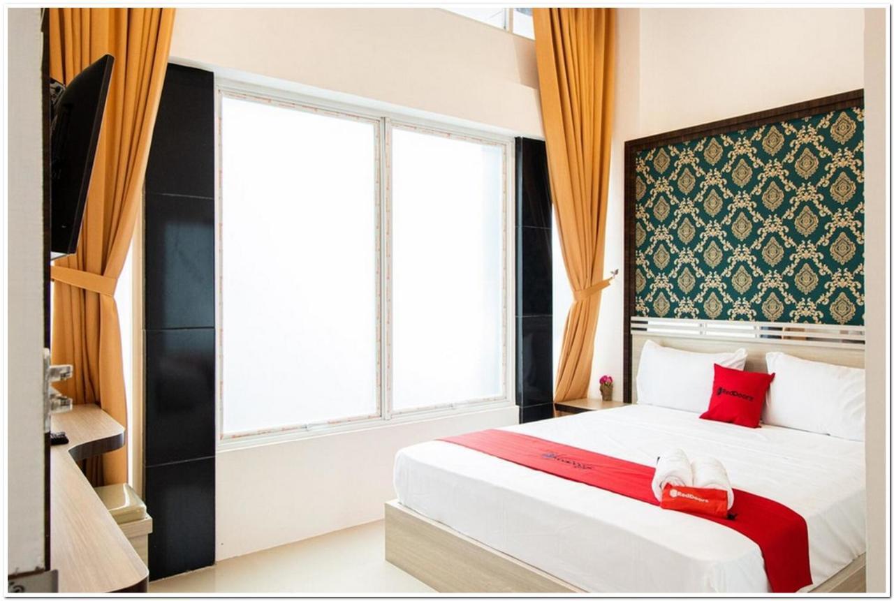 เรดดอร์ซ พลัส แอท เซนตริยุม กาตัมโซ เมดาน Hotel ภายนอก รูปภาพ