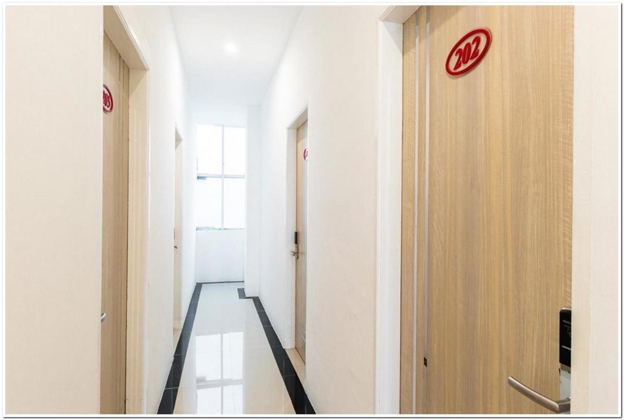 เรดดอร์ซ พลัส แอท เซนตริยุม กาตัมโซ เมดาน Hotel ภายนอก รูปภาพ