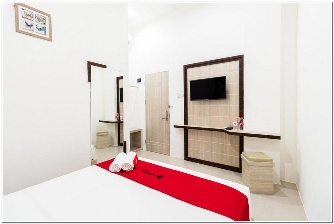 เรดดอร์ซ พลัส แอท เซนตริยุม กาตัมโซ เมดาน Hotel ภายนอก รูปภาพ