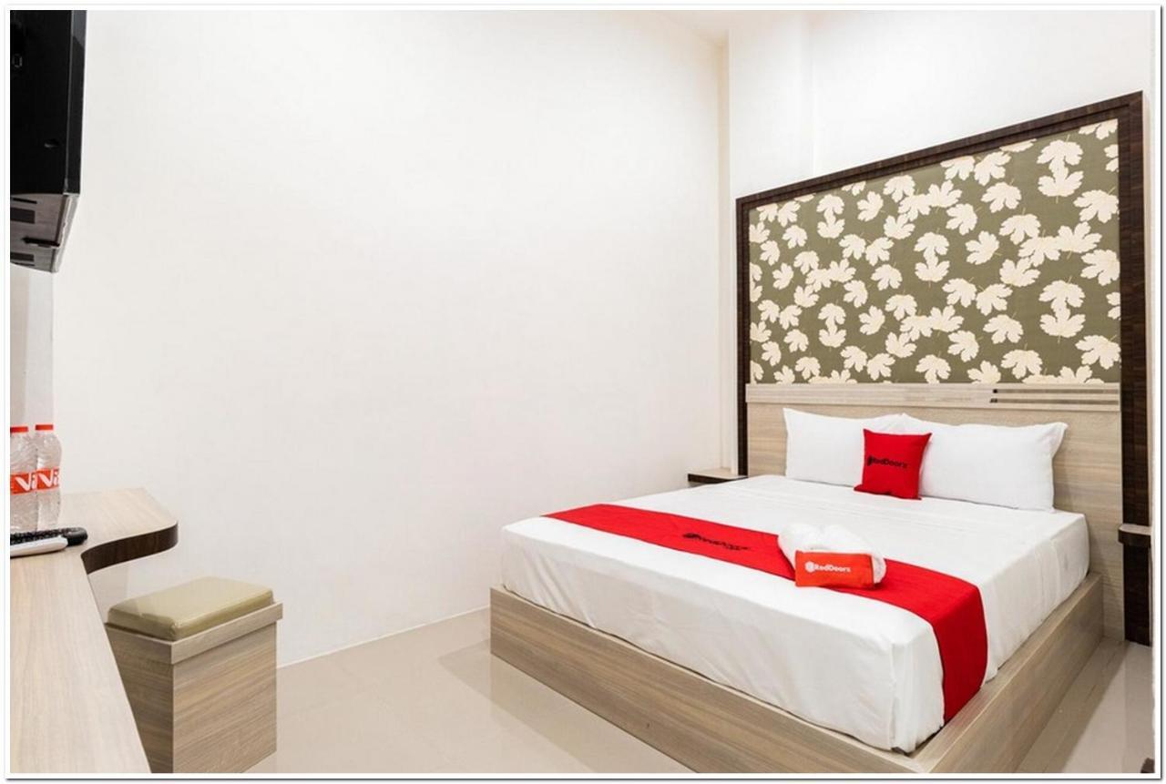 เรดดอร์ซ พลัส แอท เซนตริยุม กาตัมโซ เมดาน Hotel ภายนอก รูปภาพ