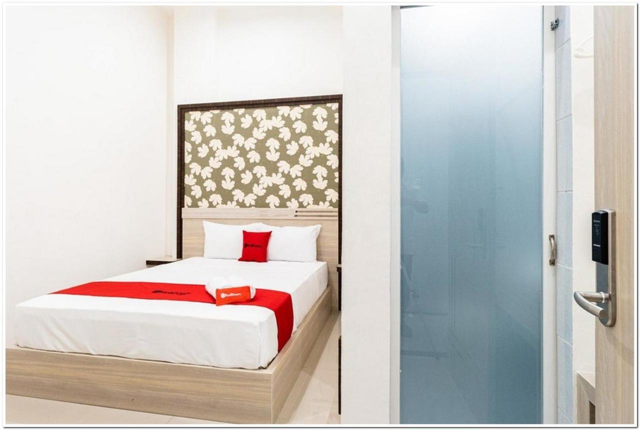 เรดดอร์ซ พลัส แอท เซนตริยุม กาตัมโซ เมดาน Hotel ภายนอก รูปภาพ