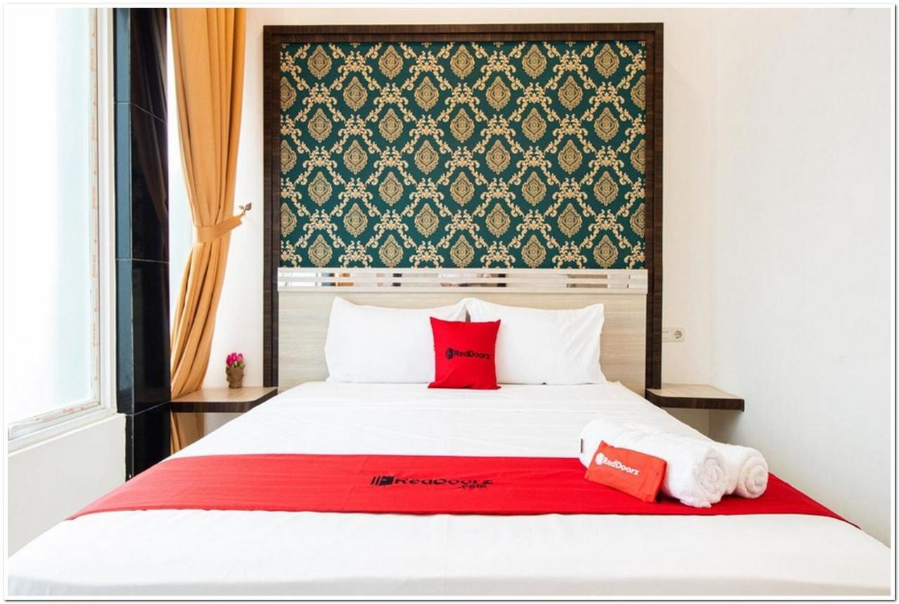เรดดอร์ซ พลัส แอท เซนตริยุม กาตัมโซ เมดาน Hotel ภายนอก รูปภาพ